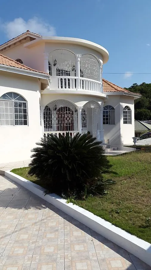 La Christina'S Home From Home Falmouth Guest house
