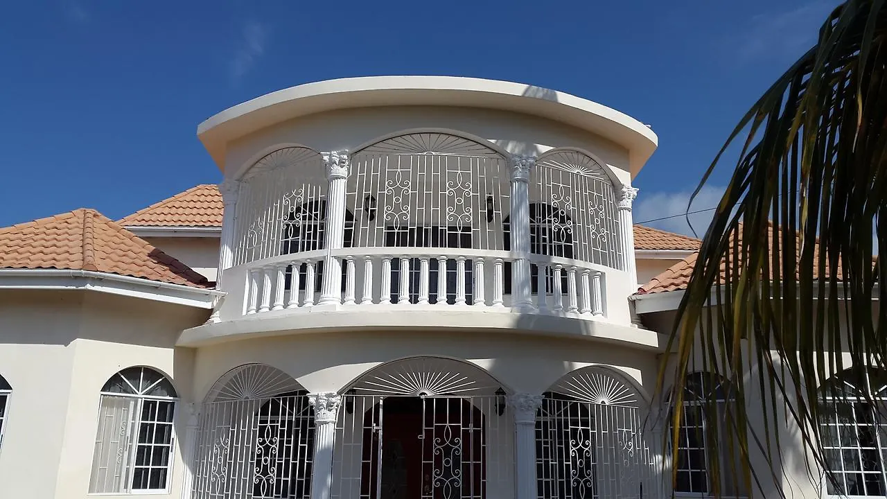 Guest house La Christina'S Home From Home Falmouth Jamaica