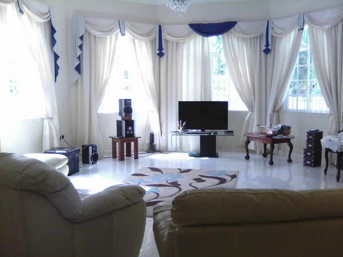 Guest house La Christina'S Home From Home Falmouth